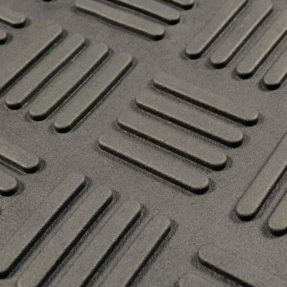 MLB New York Mets Black 19 in. x 30 in. Vinyl Indoor/Outdoor Door Mat by FANMATS 4 MLB New York Mets Black 19 in. x 30 in. Vinyl Indoor/Outdoor Door Mat by FANMATS - Image 4