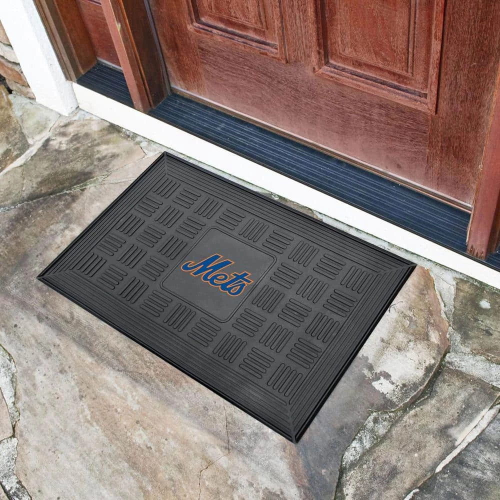 MLB New York Mets Black 19 in. x 30 in. Vinyl Indoor/Outdoor Door Mat by FANMATS 2 MLB New York Mets Black 19 in. x 30 in. Vinyl Indoor/Outdoor Door Mat by FANMATS - Image 2
