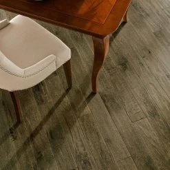 American Vintage Scraped Wolf Run Oak 3/4 in. T x 5 in. W x Varying L Solid Hardwood Flooring (23.5 sq. ft. / case) by Bruce -CheapFANMATS || Bruce Store wolf run bruce solid hardwood samv5wr 31 1000